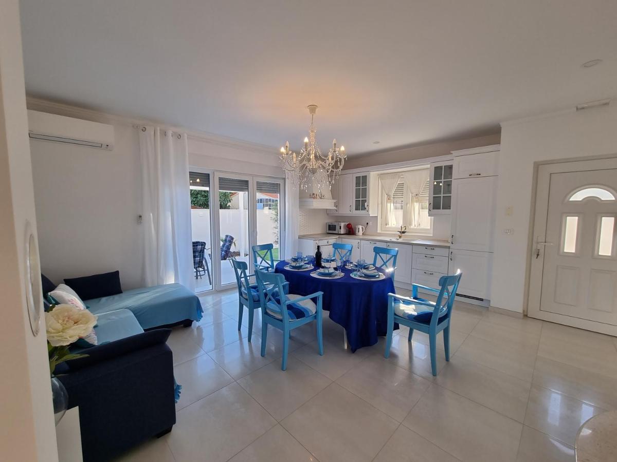 White House Posesi Villa Medulin Bagian luar foto
