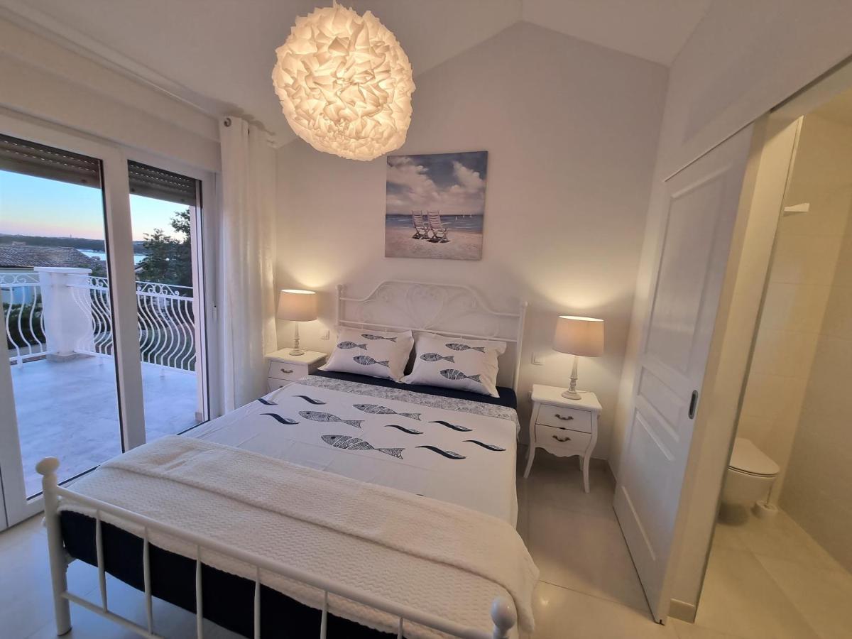 White House Posesi Villa Medulin Bagian luar foto